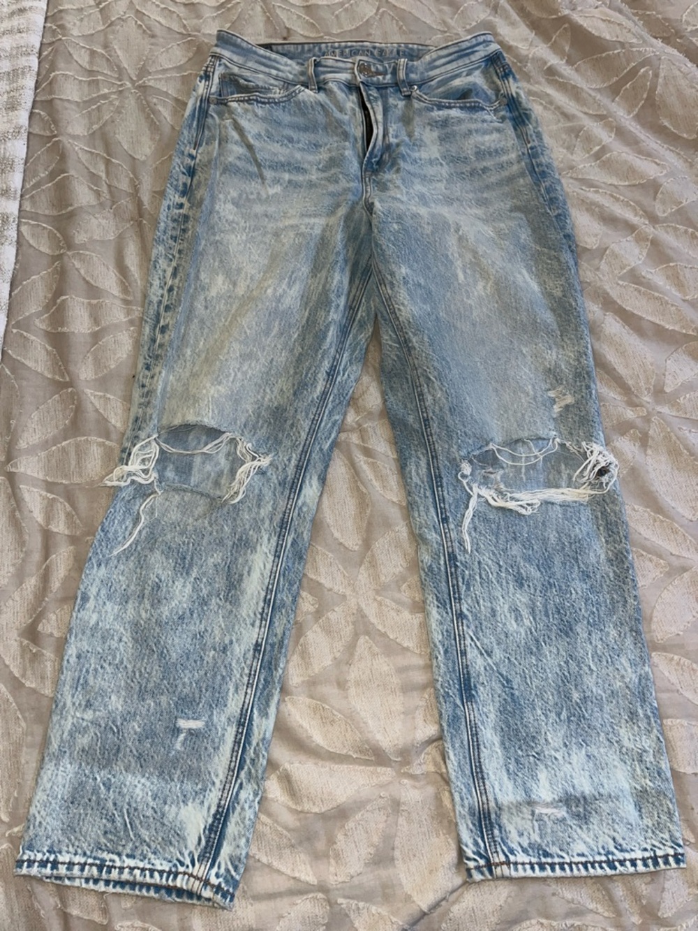 American Eagle Outfitters Light Blue Distressed Straight Leg Jeans